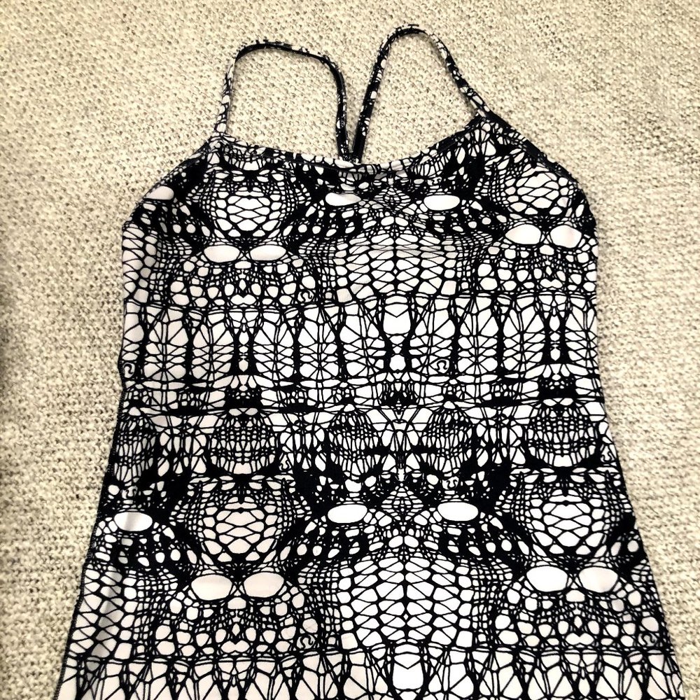 Lululemon Top - Power Y tank w/built-in sports bra